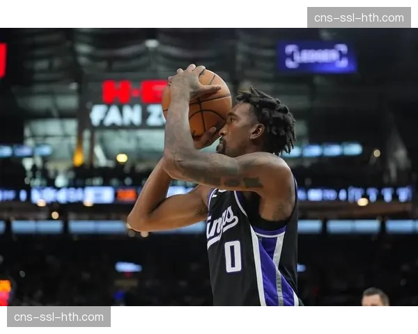 观点：湖人防守效率下滑，是否与季中阵容变动有关？